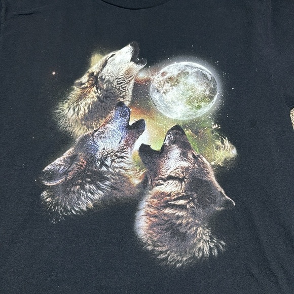 Wolf pack t-shirt black no size tag fits like a mens small - feels like cotton - Picture 2 of 4